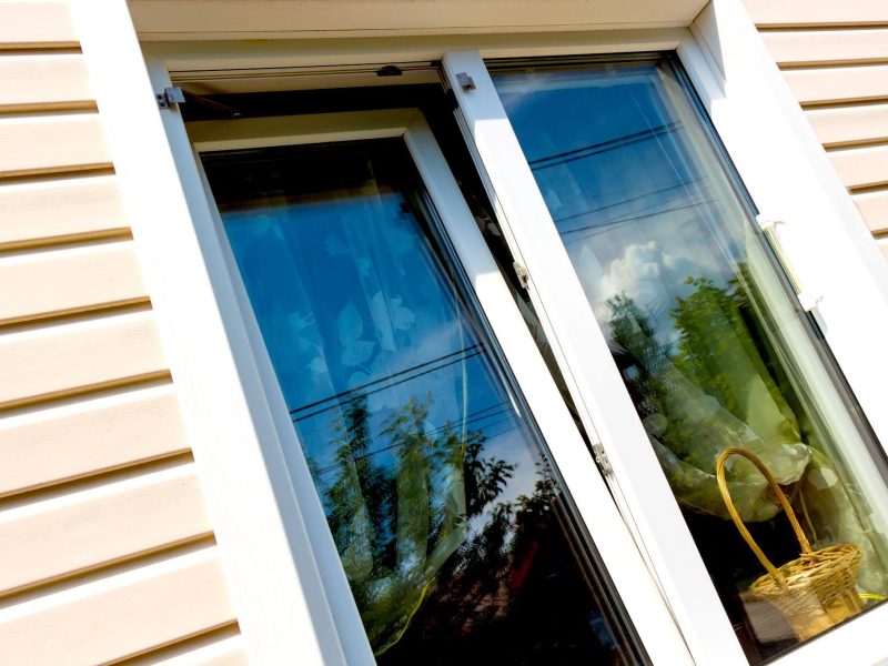 double-glazed-windows-tilting