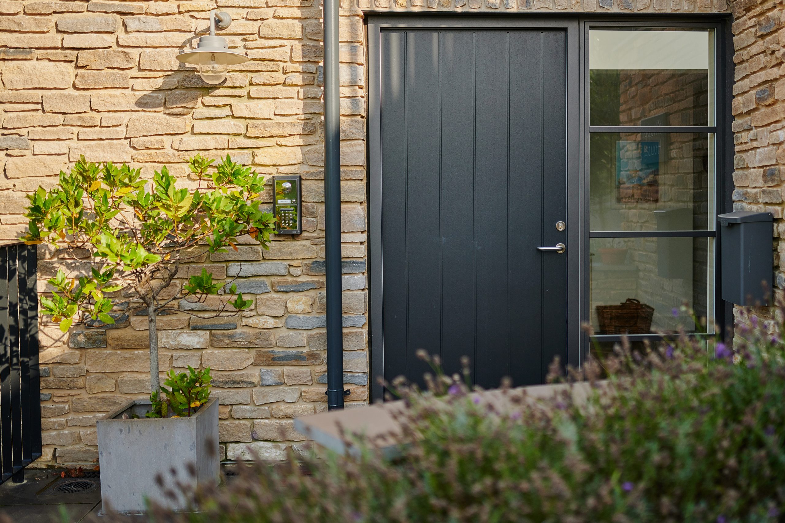 Black Rationel door