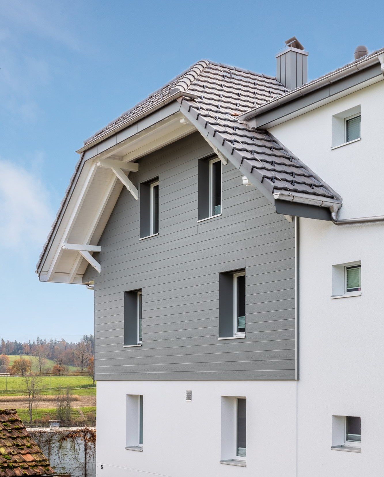 Switzerland-House-Hardie-VL-Plank-Grey-Slate-Cedar